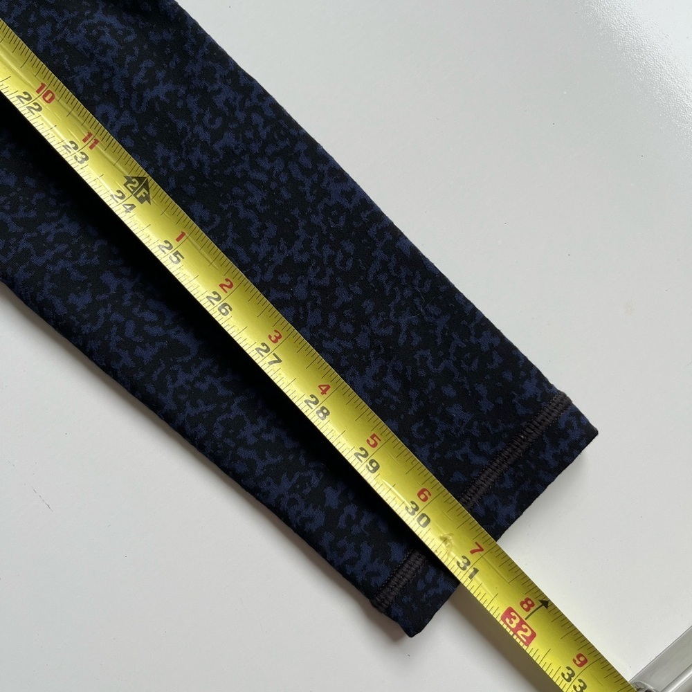 Athleta salutation stash pocket gravel tight - Picture 5 of 8